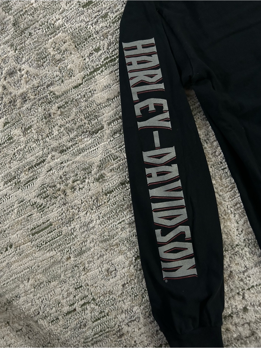 Large size Harley-Davidson Black Long-Sleeve Pocket Tee with Sleeve Logo - Picture 3 of 6